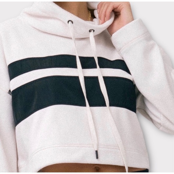 1 LEFT! SOFT Striped Velour Cropped Sweatshirt - Picture 8 of 10